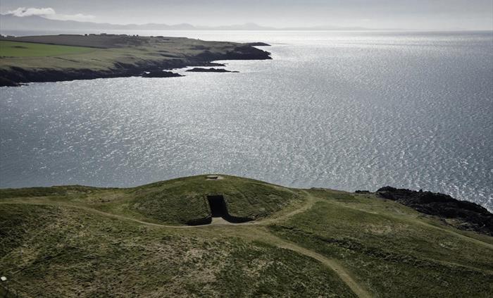 Barclodiad y Gawres